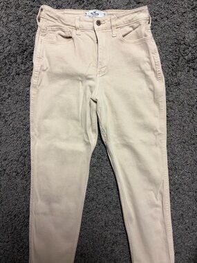 Hollister Beige High-Rise Straight Jeans